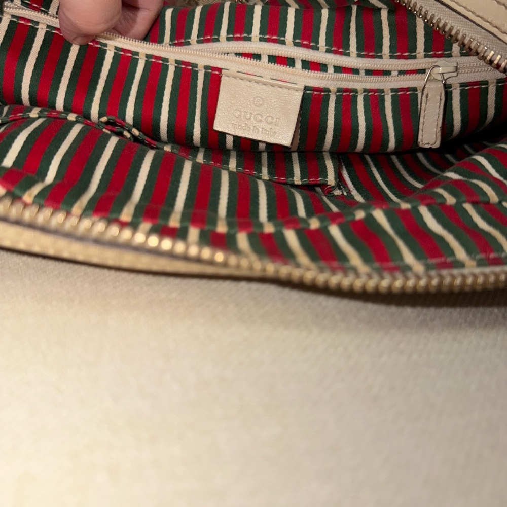 Gucci Britt Boston Bag - Picture 8 of 16